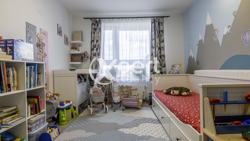 Slnečný 3 izbový byt v obľúbenej lokalite na predaj