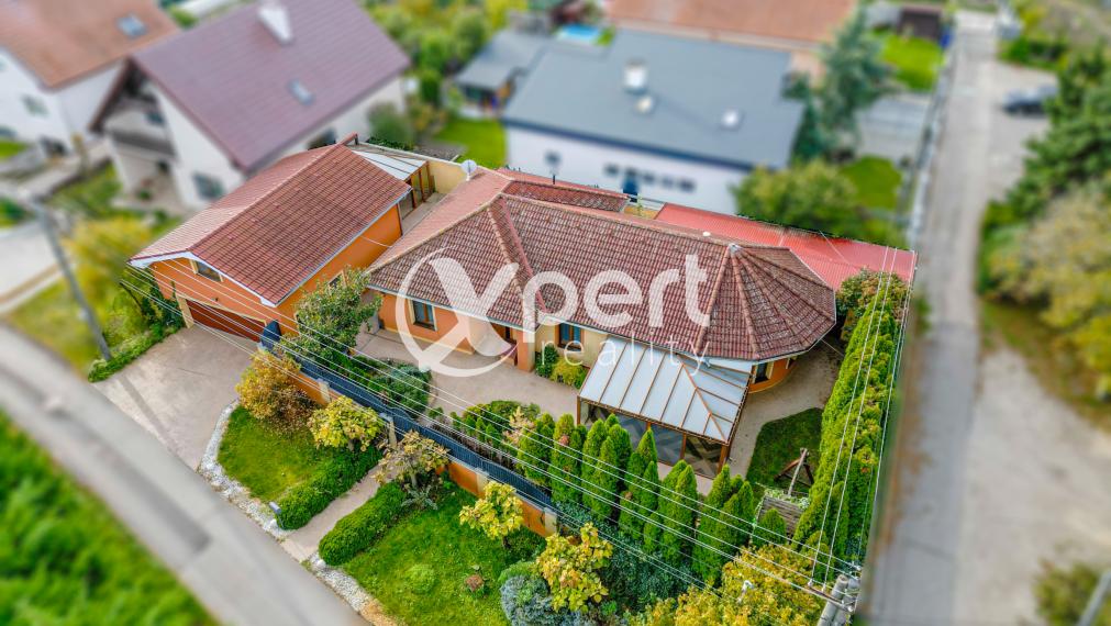 MODERNÝ DIZAJN A VEĽKOLEPÝ PRIESTOR