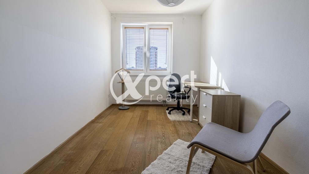 3 IZBOVÝ BYT NA PREDAJ AJ SO ZARIADENÍM