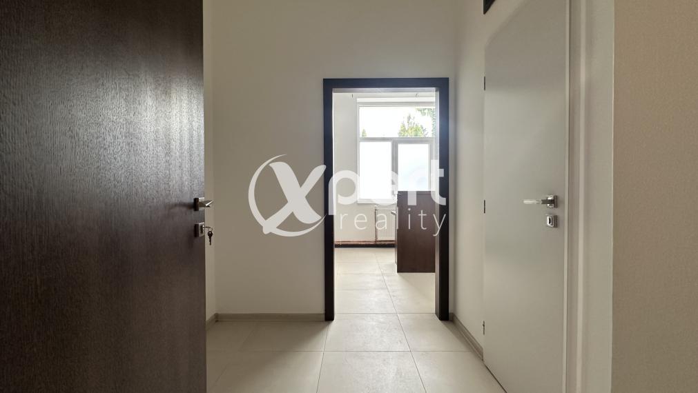 Na prenájom polyfunkčná budova, kancelárie, obchodné priestory a služby