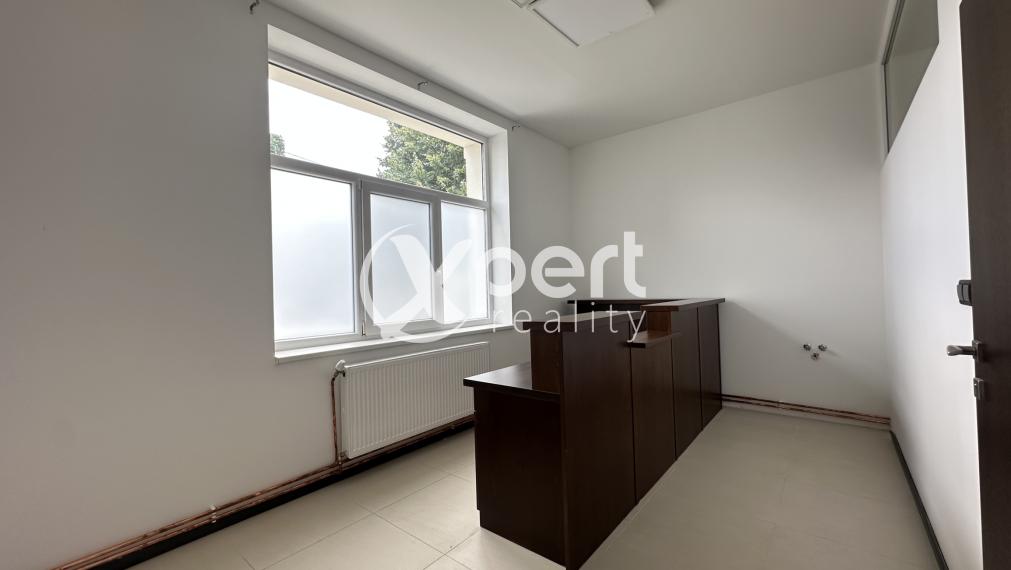 Na prenájom polyfunkčná budova, kancelárie, obchodné priestory a služby