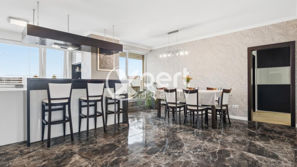 „Hľadáte bývanie, kde niet priestoru pre kompromisy?“ 4-izbový penthouse na najvyššom poschodí s terasami, krbom a absolútnym súkromím na Kramároch.
