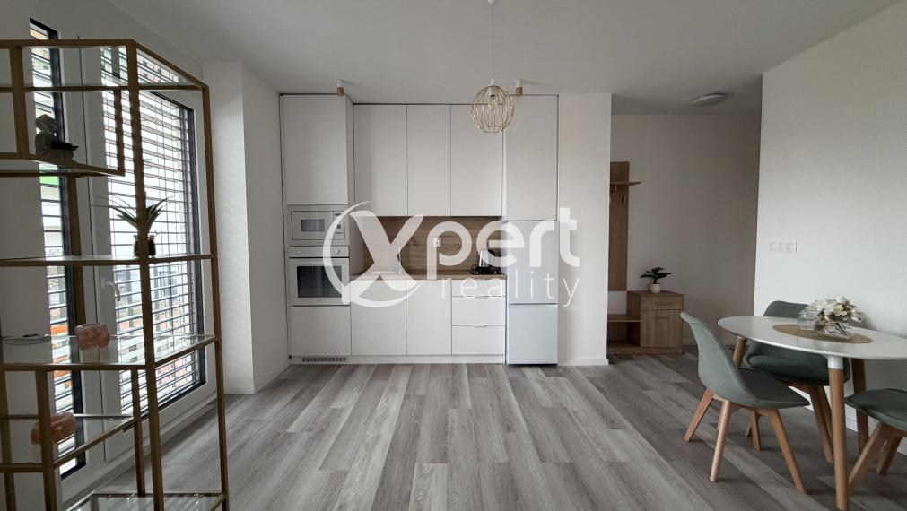 Prenájom 2 izbového bytu s parkovacím státím v podzemnej garáži