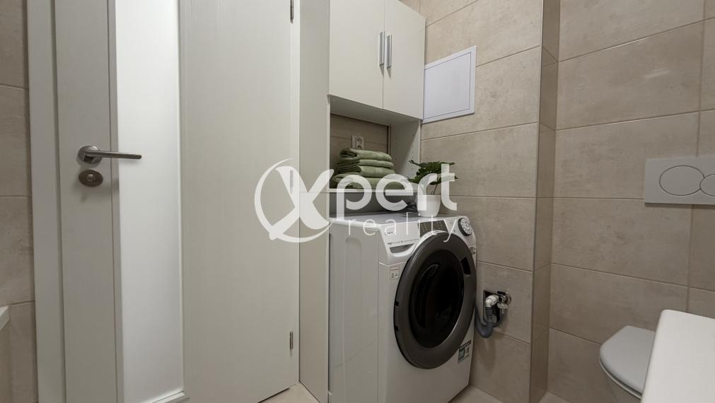 Prenájom 2 izbového bytu s parkovacím státím v podzemnej garáži