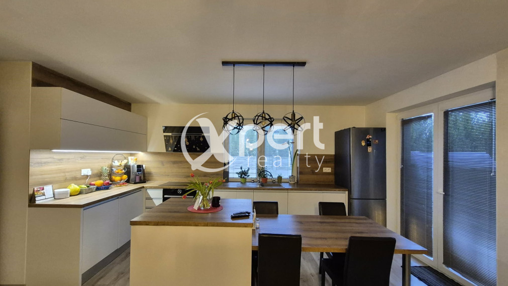 Domov s atmosférou a krásnou záhradou ! NOVOSTAVBA - 4 izbový bungalov v tesnej blízkosti Dunajskej Stredy