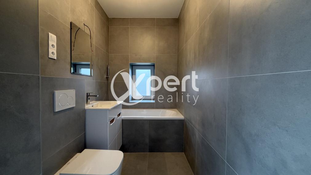 Na predaj rodinný dom v pokojnej lokalite obce Tomášikovo