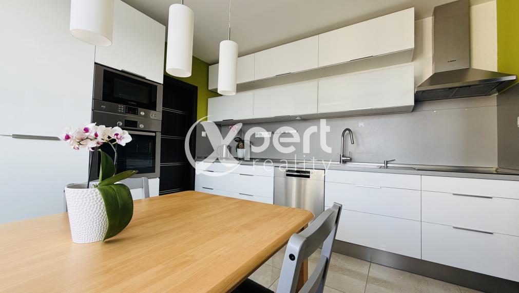 Na predaj slnečný 3 izbový byt v obľúbenej lokalite