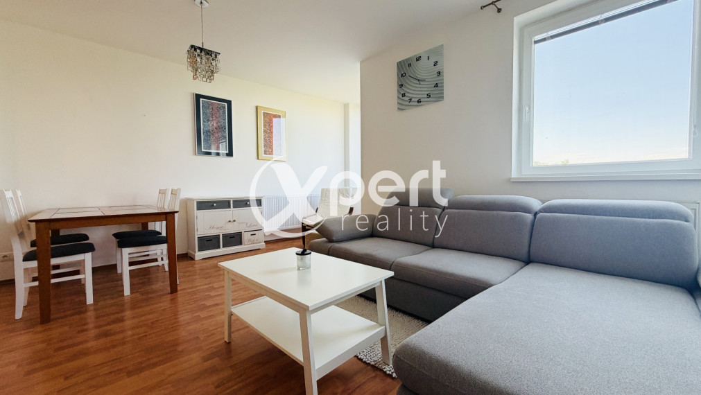 2-izbový byt na prenájom v centre Galanty s garážovým státím