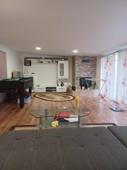 NOVÁ CENA - priestranný 6i rodinný dom s pozemkom 2253 m2