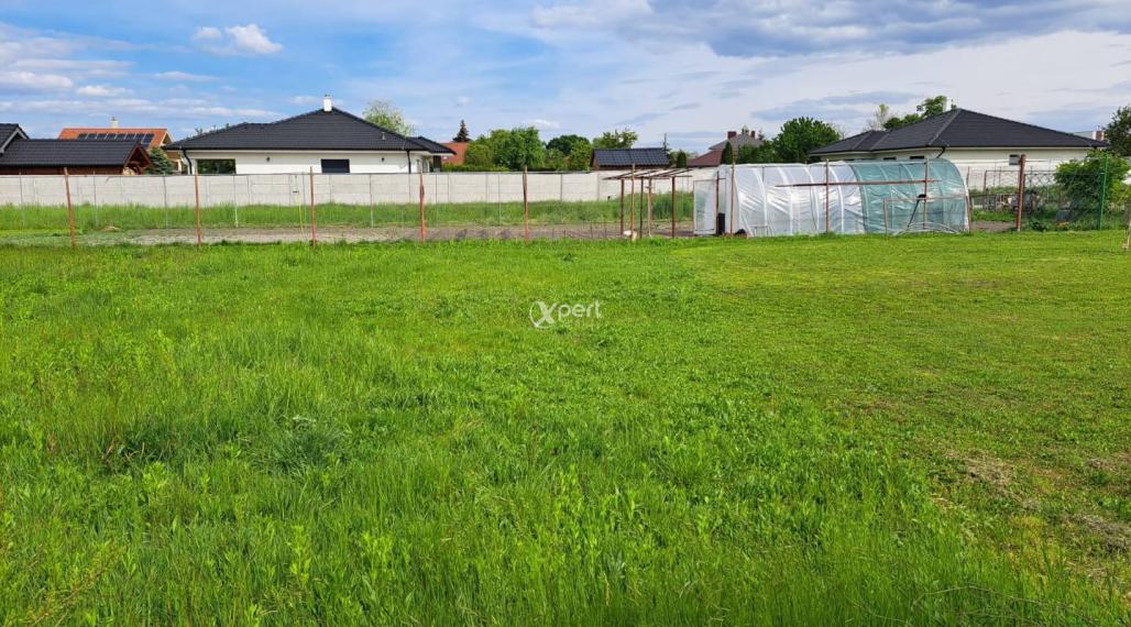 Stavebný pozemok v slepej ulici HORNÁ POTOŇ