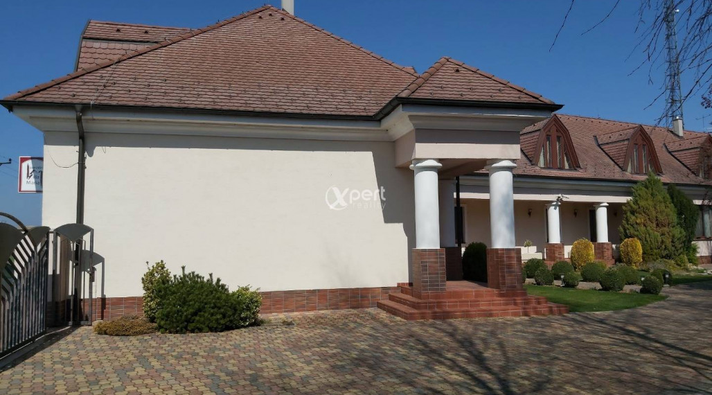 Predaj - PENZIÓN vo vyhľadávanej lokalite 2 km.od cesty R7 Holice