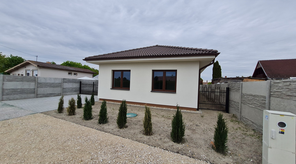 PREDAJ, štandardný - skolaudovaný - samostatný 4 izbový rodinný dom v DS