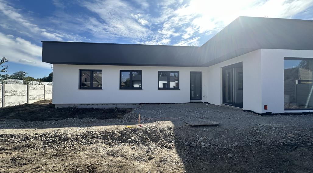 NOVOSTAVBA 4- IZBOVÉHO RODINNÉHO DOMU