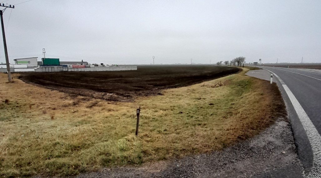 Predaj priemyselný pozemok 3500m2 kataster Oľdza okres DS