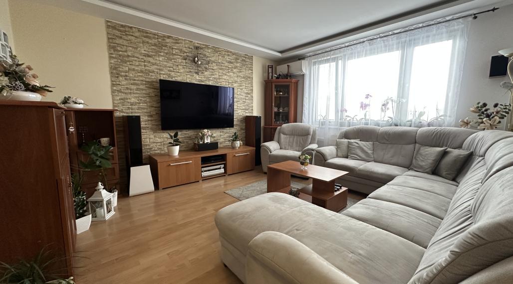 ZÍŽENÁ CENA. Na predaj 3-izbový byt s loggiou–Šaľa-Veča