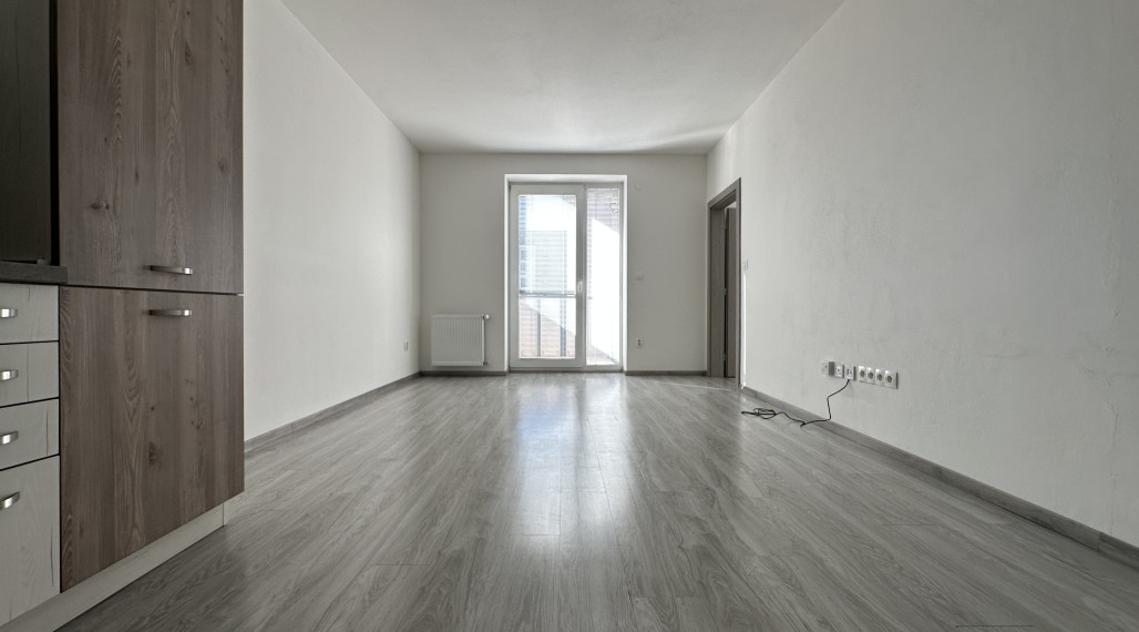 Slnečný 3 izbový byt na predaj-Parkovacie státie grátis