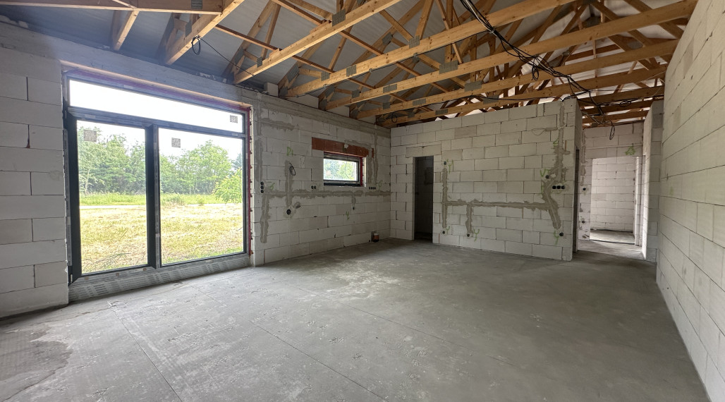 NOVOSTAVBA RODINNÉHO DOMU-ŠPIČKOVÉ BÝVANIE V NOVOM