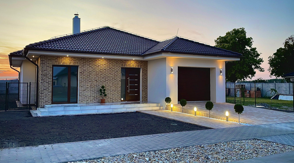 Nadštandardný nový štvorizbový RD s garážou