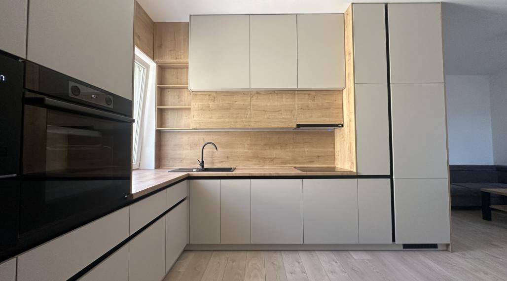 3 - Izbový byt na prenájom s parkovacím miestom