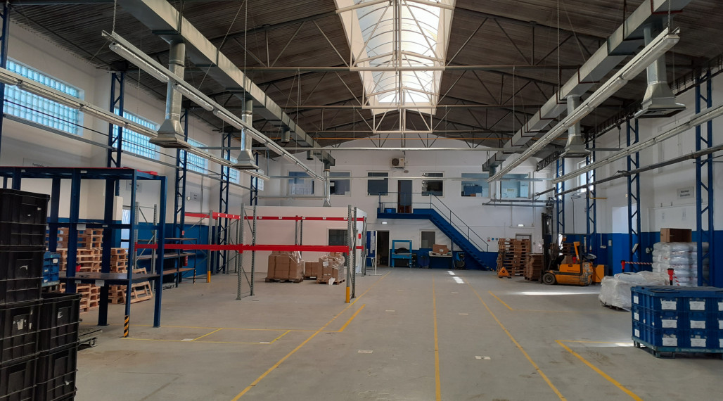 Predaj Exkluzívne priemyselný a výrobný areál v celku v Šamoríne na Seneckej ul., blízko R7