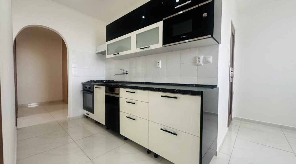 Slnečný 3 izbový byt v obľúbenej lokalite na predaj