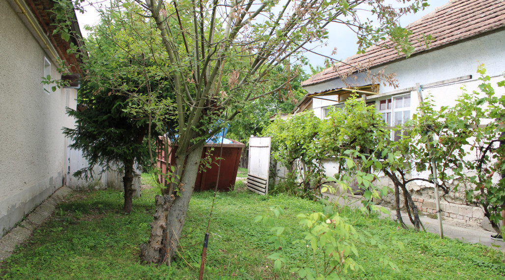 3 izbový DOM v hraničnej dedine Medveďov-znížená cena