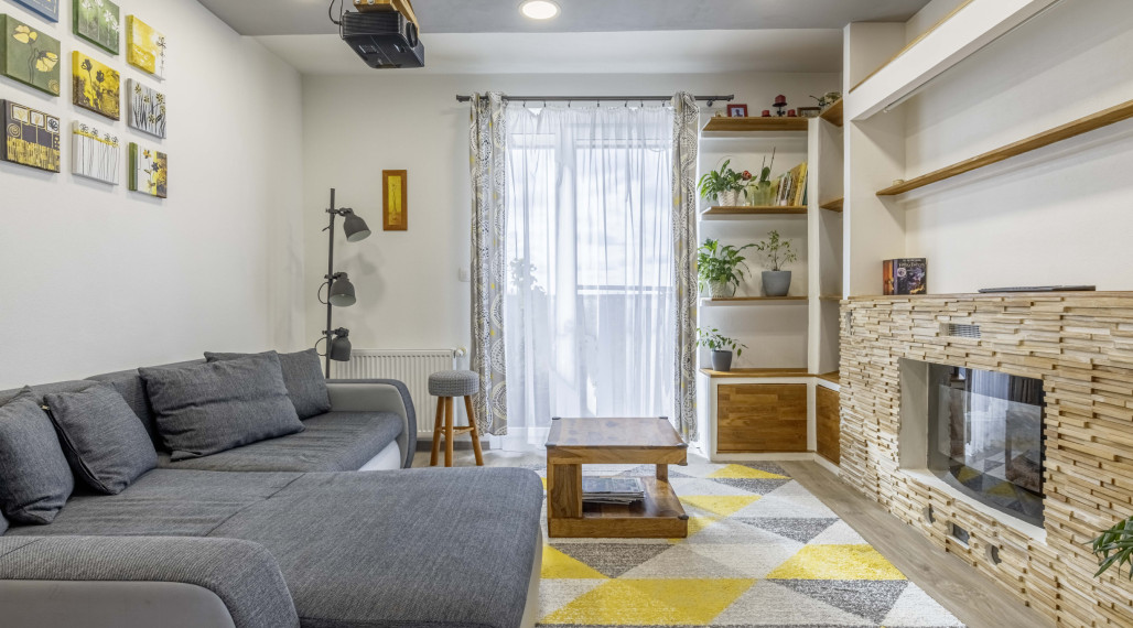 Slnečný 3 izbový byt v obľúbenej lokalite na predaj