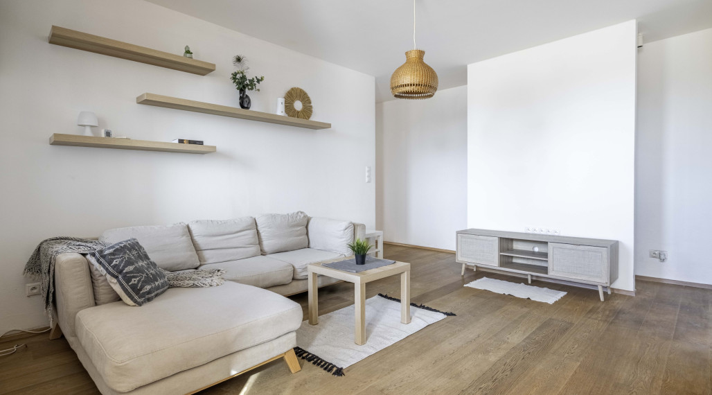 3 IZBOVÝ BYT NA PREDAJ AJ SO ZARIADENÍM