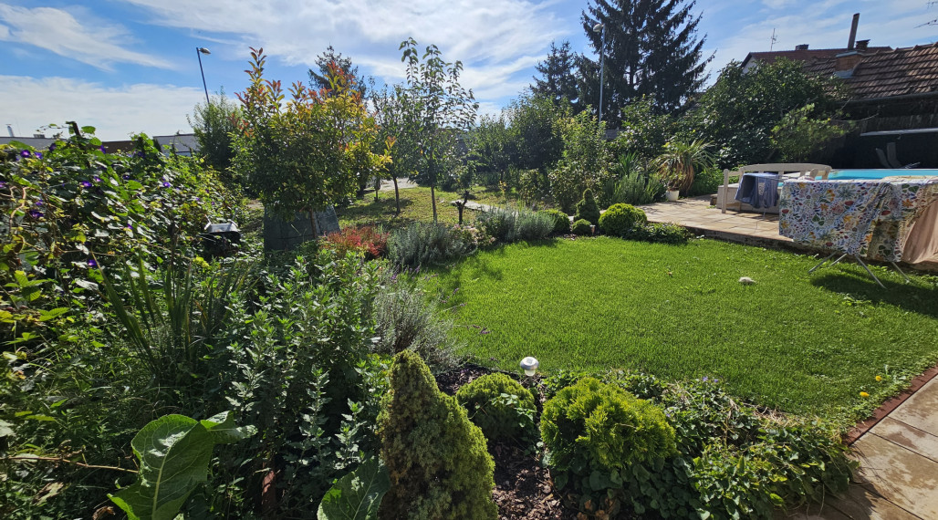 Viacúčelový celopodpivničený, poschodový bytový dom