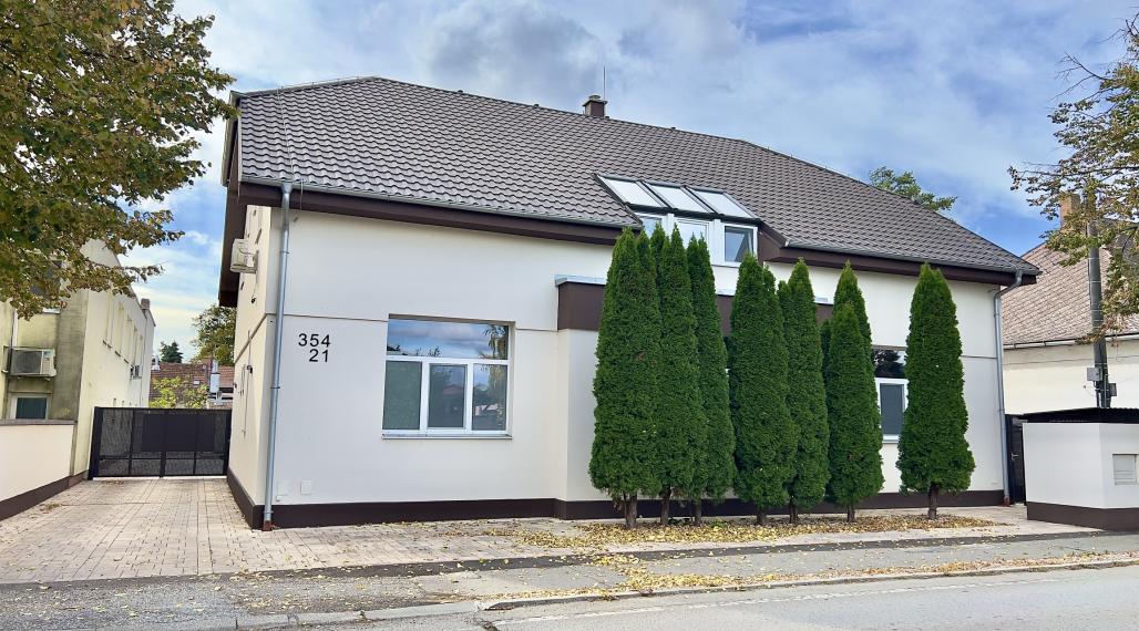 Na prenájom polyfunkčná budova, kancelárie, obchodné priestory a služby