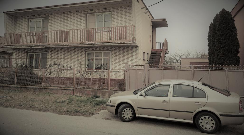 4 izb. rodinný dom s garážou MALÉ DVORNÍKY