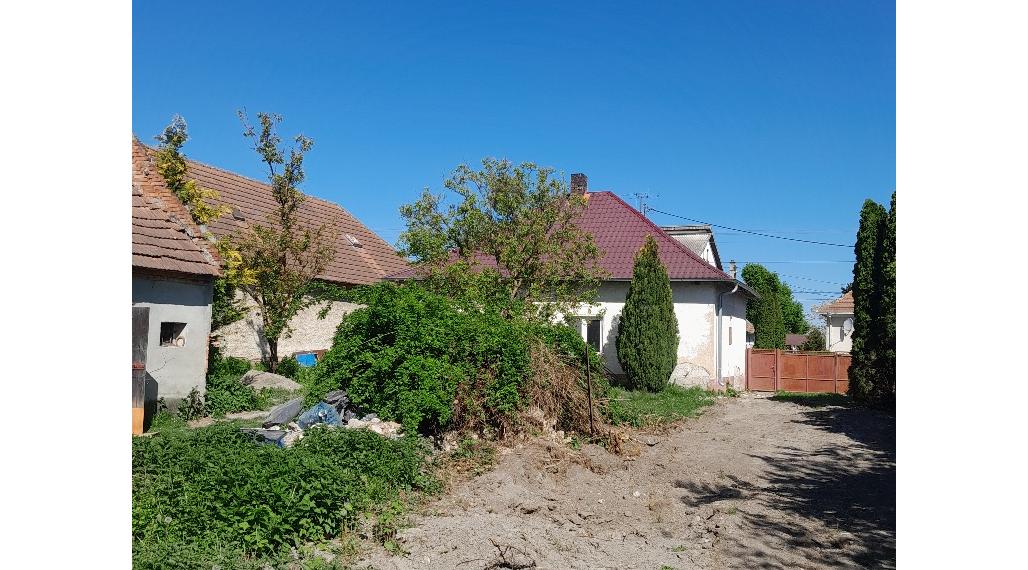Predaj starší 3i RD v Obci Holice časť Beketfa okres DS