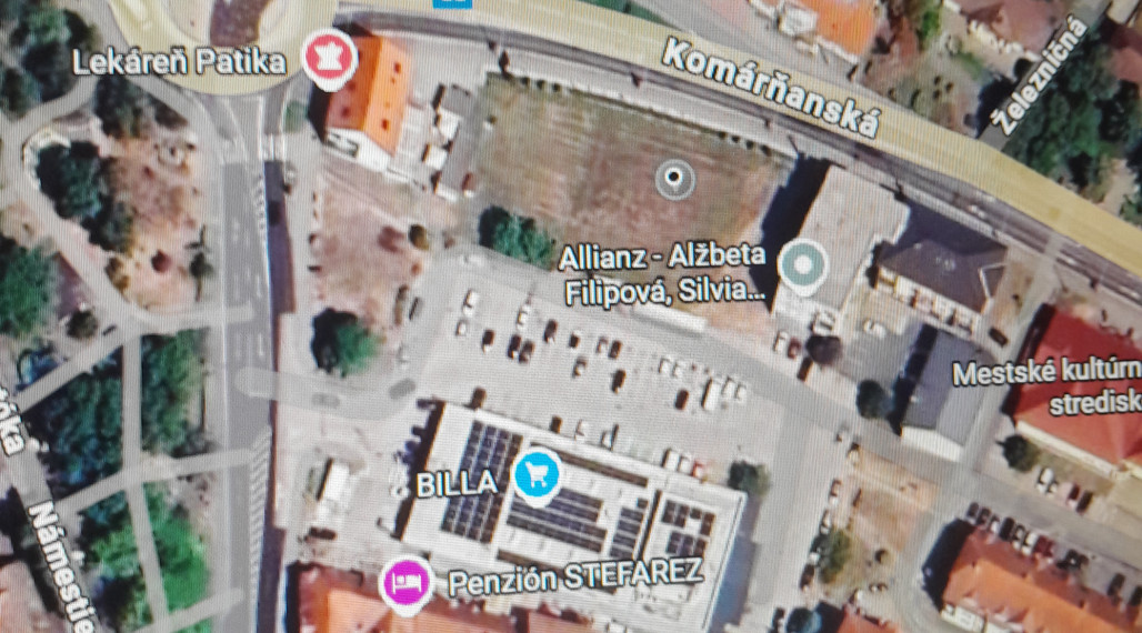 Predaj hodnotný stavebný pozemok na obchod a služby v centre Mesta Veľký Meder