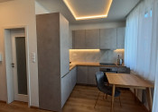 BÝVANIE, KTORÉ MÁ ŠTÝL - 1-IZBOVÝ BYT S BALKÓNOM, KOMPLETNÁ REKONŠTRUKCIA V PROJEKTE KOLOSEO, Tomášikova ulica, Bratislava - fotografia 3