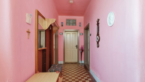 Starší rodinný dom vo vyhľadávanej obci na predaj - fotografia 2