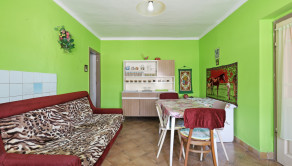 Starší rodinný dom vo vyhľadávanej obci na predaj - fotografia 7