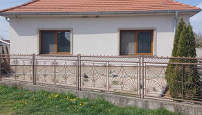 Nasťahujte sa bez starostí, bez nutnosti rekonštrukcie! 4 izbový rodinný dom s garážou v Gabčíkove - fotografia 4