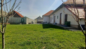 Nasťahujte sa bez starostí, bez nutnosti rekonštrukcie! 4 izbový rodinný dom s garážou v Gabčíkove - fotografia 7