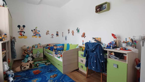 Nasťahujte sa bez starostí, bez nutnosti rekonštrukcie! 4 izbový rodinný dom s garážou v Gabčíkove - fotografia 18