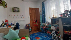 Nasťahujte sa bez starostí, bez nutnosti rekonštrukcie! 4 izbový rodinný dom s garážou v Gabčíkove - fotografia 19