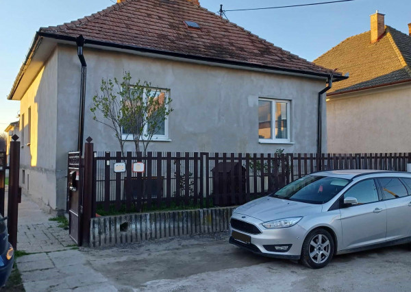 PREDAJ - 5 izbový rodinný dom v mestečku Gabčíkovo