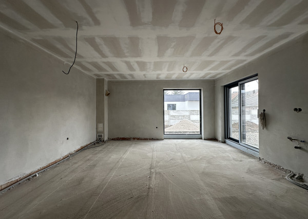 NOVOSTAVBA 4- IZBOVÉHO RODINNÉHO DOMU