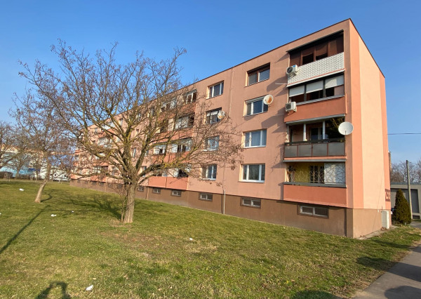 Na prenájom 3 izbový byt na Športovej ulici v Dunajskej Strede
