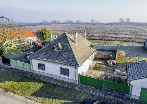 NA PREDAJ RODINNÝ DOM V OBCI DOLNÉ SALIBY