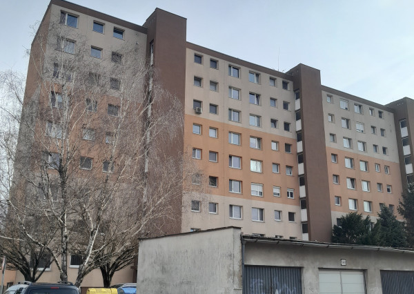 Prenájom  kancelárie v Šamoríne v centre mesta.