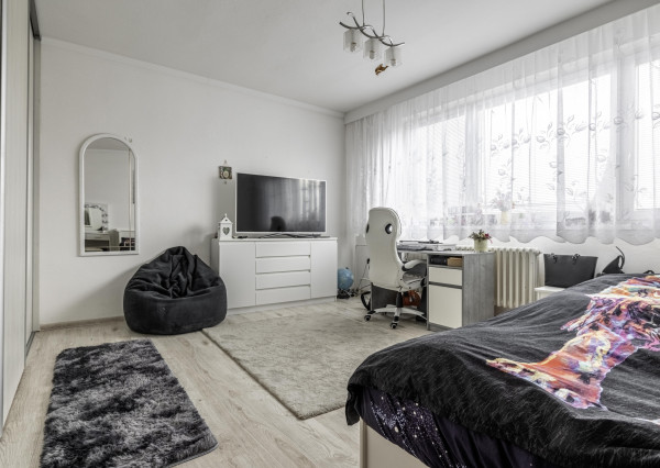 ZNÍŽENÁ CENA.NA PREDAJ RODINNÝ DOM S GARÁŽOU A ZÁHRADOU