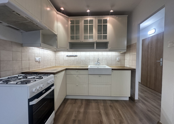 Na predaj 3 izbový byt s loggiou po kompletnej rekonštrukcii