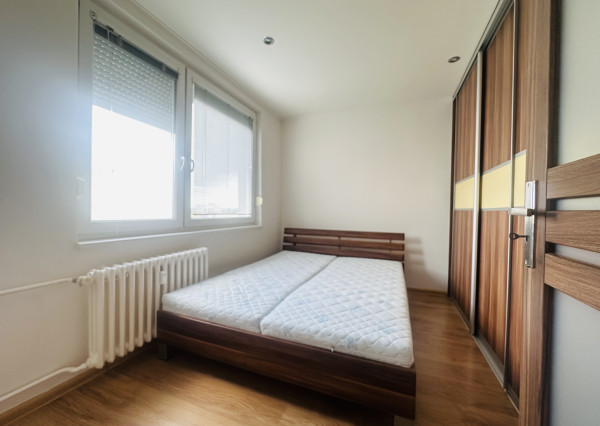 Slnečný 3 izbový byt v obľúbenej lokalite na predaj