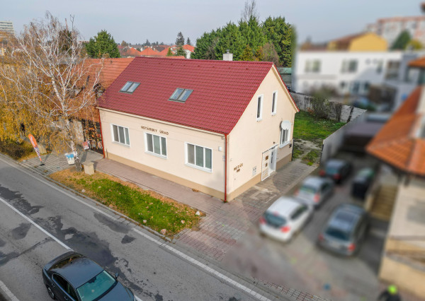 Rodinný dom s multifunkčným využitím v  centre Galanty