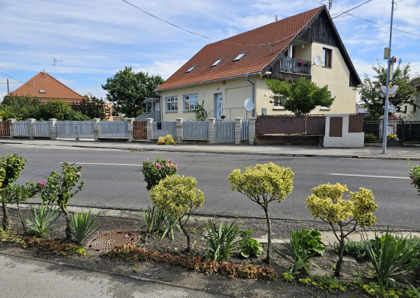 Viacúčelový celopodpivničený, poschodový bytový dom aj na investíciu